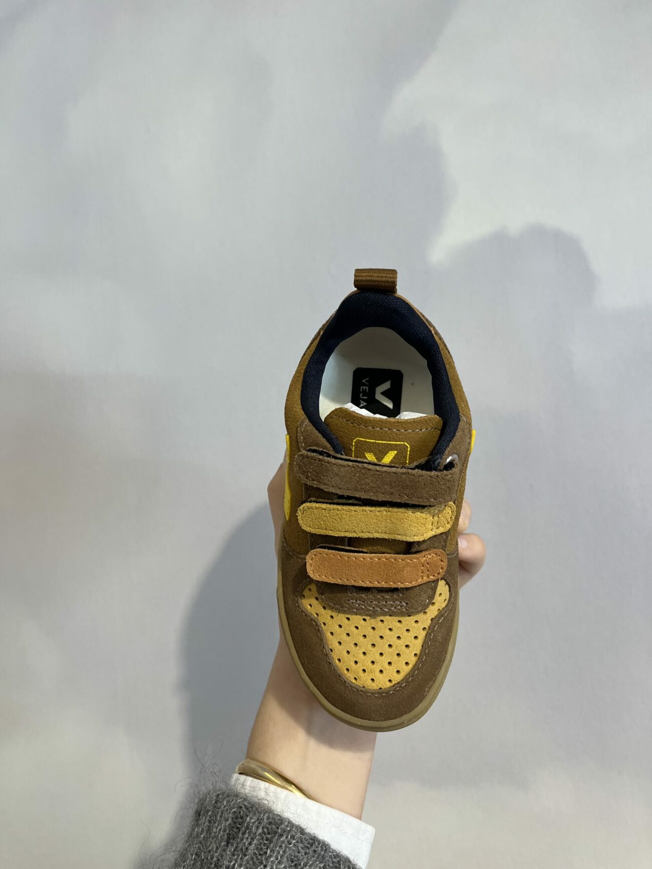 Basket Veja V10 Suede – Image 3