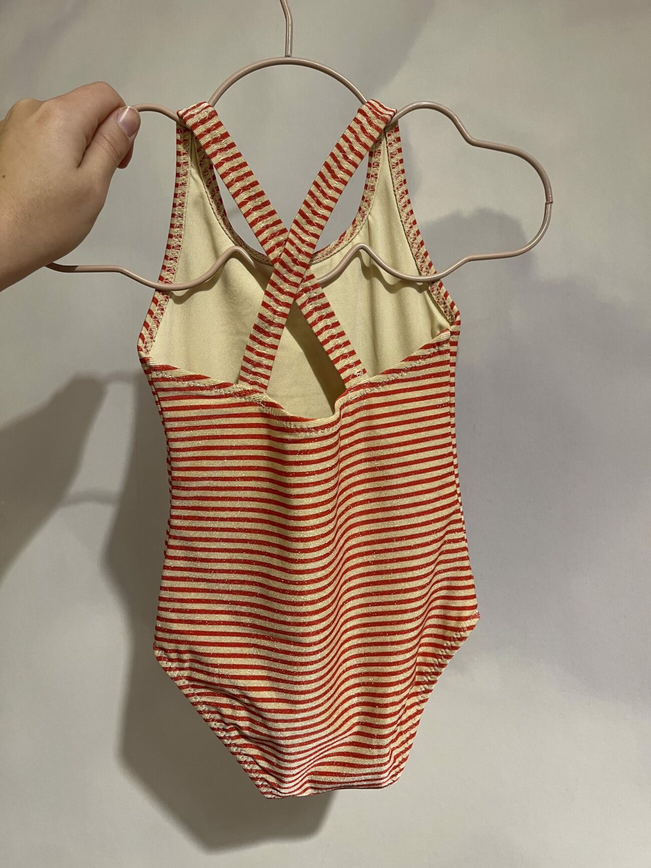 Maillot de bain à bretelles cerise glitter et sequins – Image 2