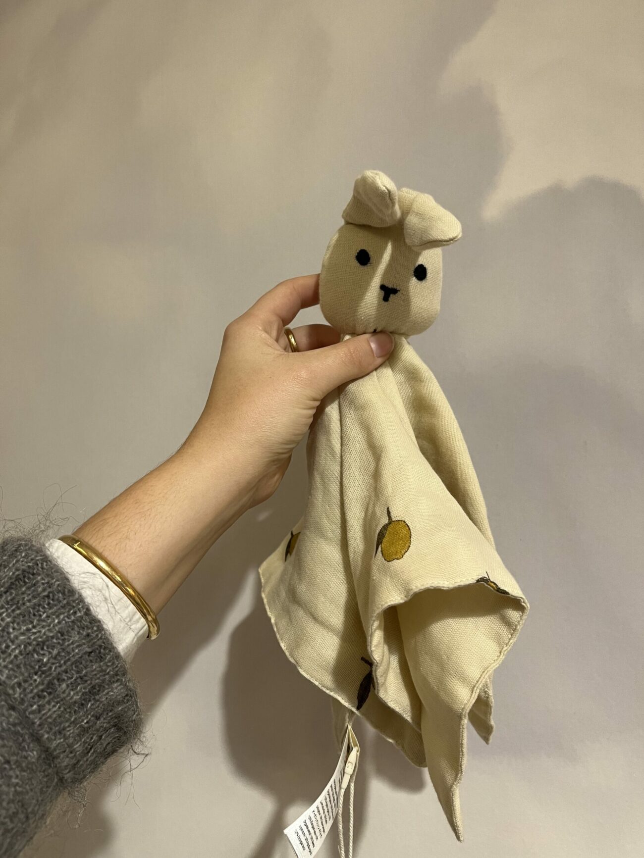 Doudou lapin en gaze de coton – Image 2