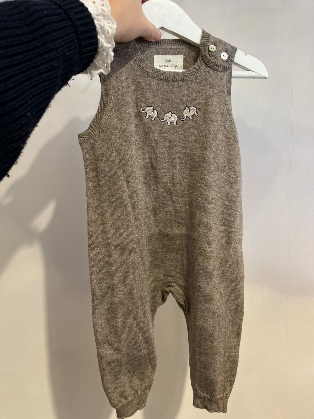 Combinaison en laine et broderies