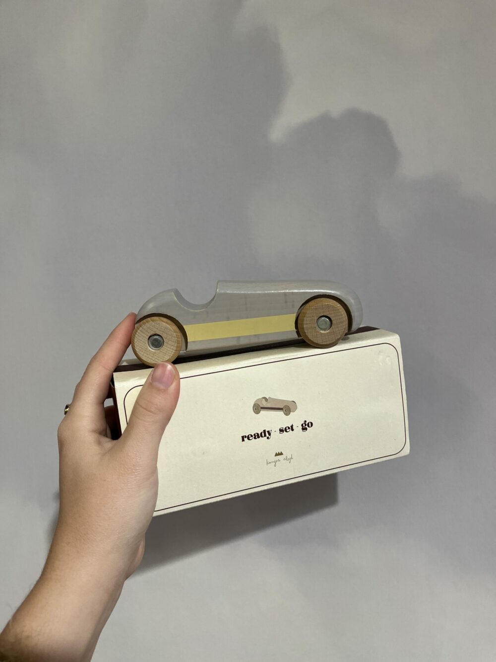 Voiture en bois dans son coffret Konges Slojd
