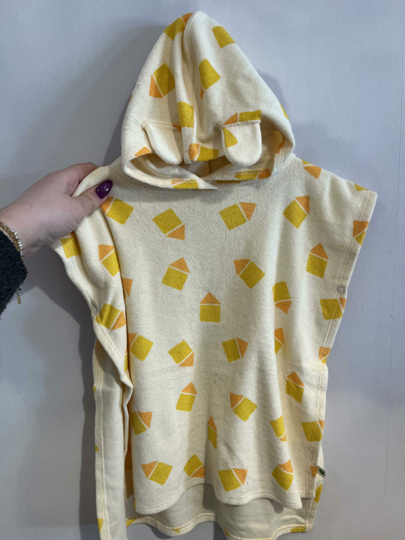 Peignoir à capuche en éponge
