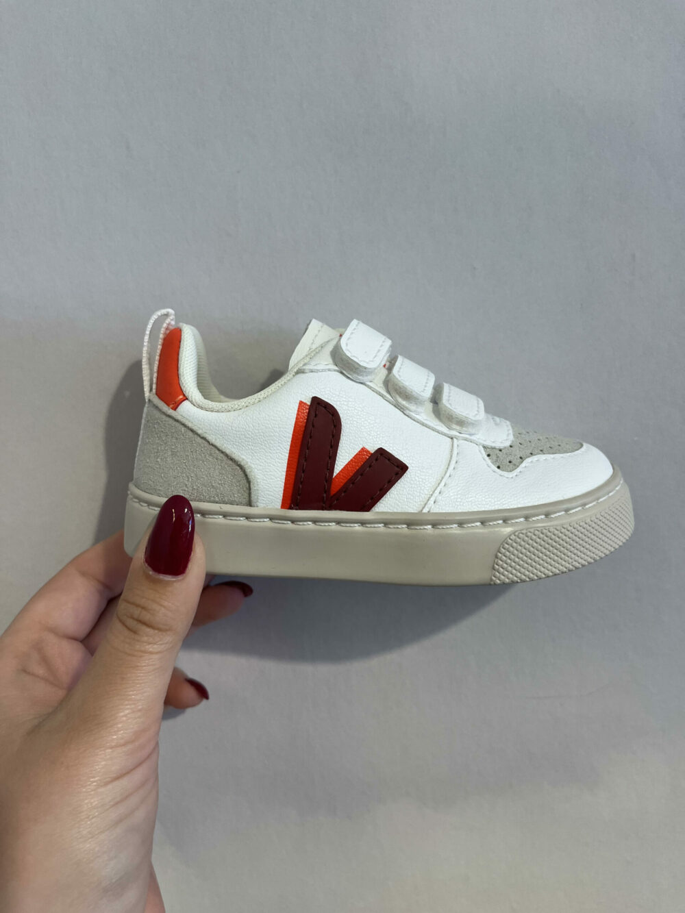 Baskets VEJA V10 MARSALA ORANGE FLUO