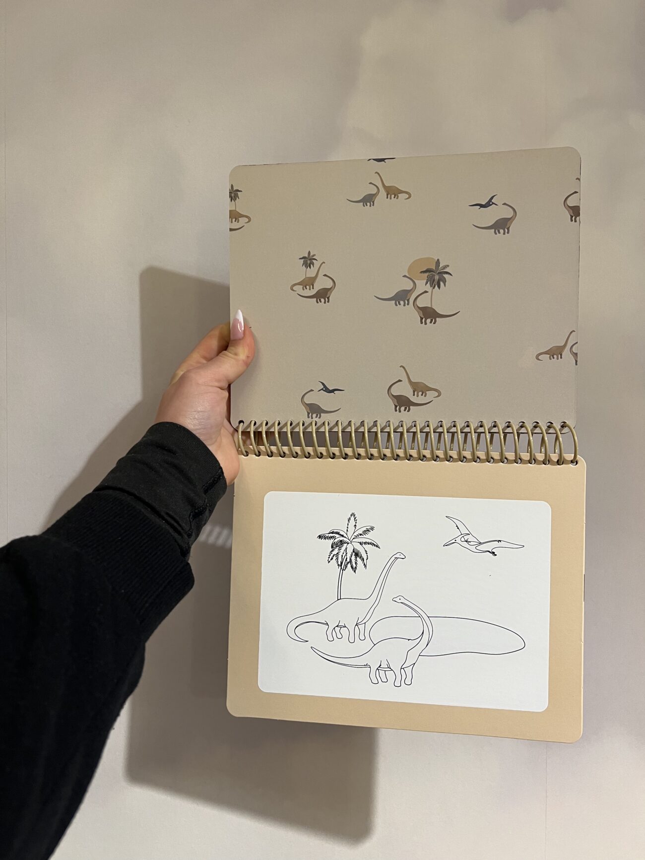Livre magique à l'eau dino – Image 2