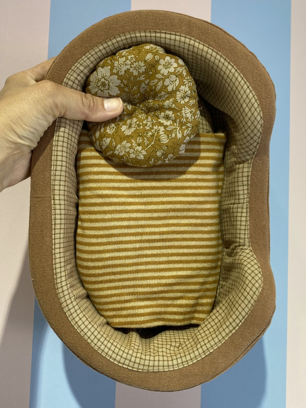 Panier douillet pour peluche